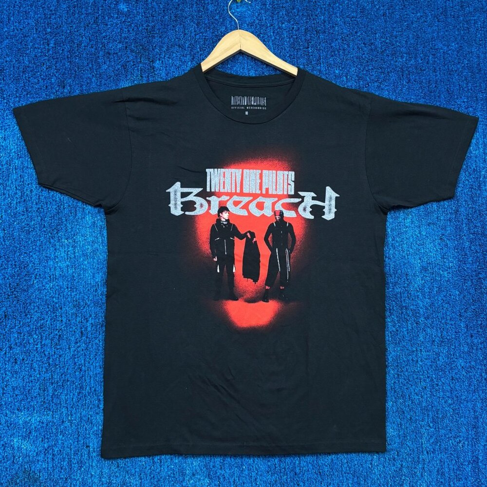 Twenty One Pilots Breach Album Cover Electropop Duo Tee L